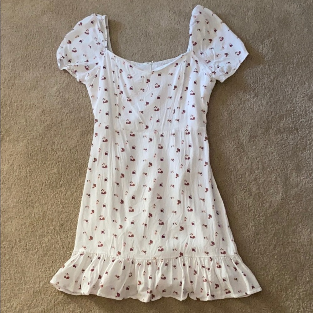 IVY and Main White Floral Dress